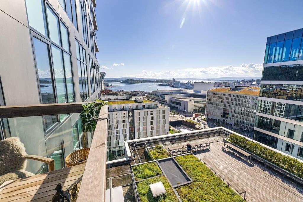 Modern 2Bed Room Sea View Apartment @ Oslo Barcode 외부 사진