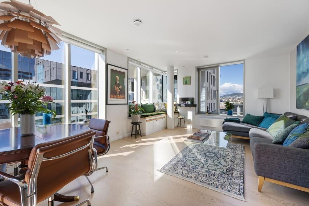 Modern 2Bed Room Sea View Apartment @ Oslo Barcode 외부 사진